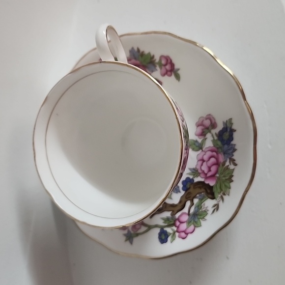 Vintage Colclough Fine Bone China Cup and Saucer Made in England - Picture 8 of 8